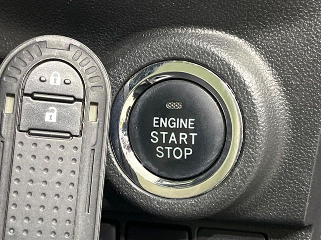 �y�L�[�t���[�V�X�e���z�J�o����|�P�b�g�ɓ��ꂽ�܂܂ł��h�A�̎{���E�������\�ȃX�}�[�g�L�[�𑕔��B�G���W���̃I���E�I�t�����J�M�����o���K�v����������Ƃ��Ă��֗��ł���