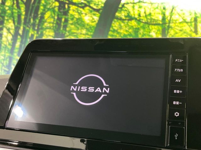 �y�����i�r�z�l�C�̏����i�r�𑕔����Ă���܂��B�i�r�̎g���₷���͂������A�I�[�f�B�I�@�\���[��!�L�����v�◷�s�͂������A�ʋ΂┃�����ȂǕ��i�̃h���C�u���y�����Ȃ�͂���