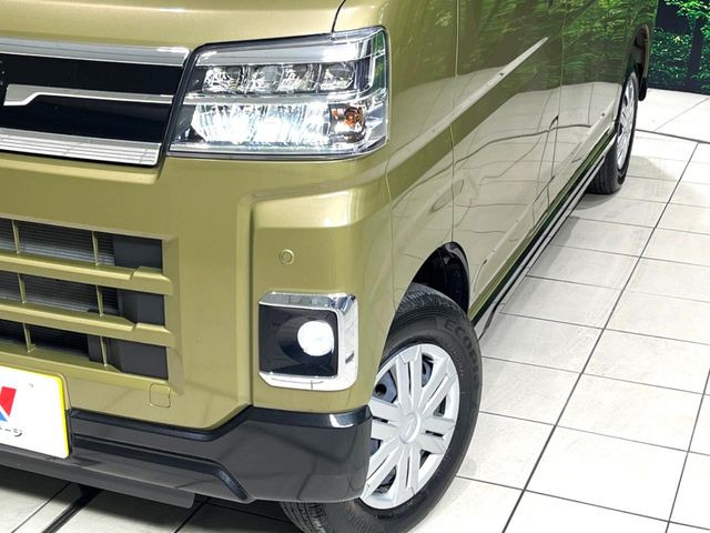 �yLED�w�b�h���C�g�z���V����ԑ��s�����ǍD�Ȏ��E���m�ۂ����S���ĉ^�]�ł��鍂�P�xLED�w�b�h���C�g�𑕔�!�_�����x�������A����d�͂��}�����Ă��܂��B