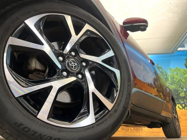 �y����18�C���`�A���~�z�C�[���z�O�ςɃ}�b�`���������A���~�z�C�[���𑕒����Ă���܂��B�e��ЊO�A���~�z�C�[����A�X�^�b�h���X�^�C�����戵�����Ă���܂��B���񂲑��k����������