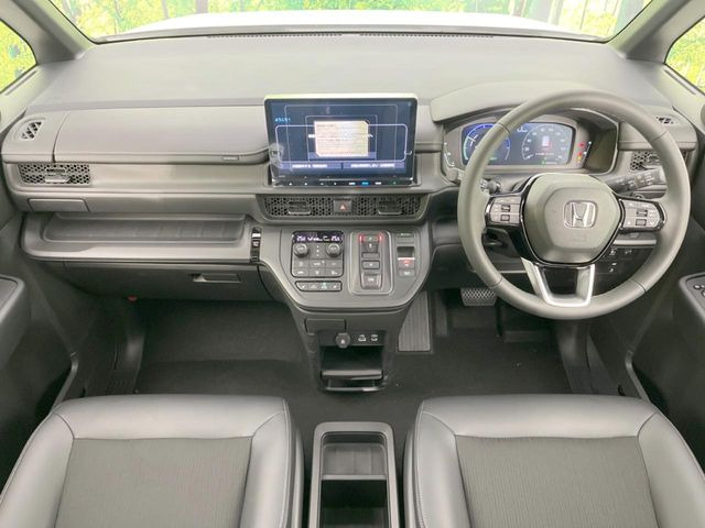 ステップワゴン2.0 e:HEV スパーダ