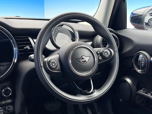 ���n���h�����̃X�������Ȃ��A���ꂢ�ȏ�Ԃ��ێ����Ă���܂��B�e�X�C�b�`���̓�����m�F�ς݂ł��B