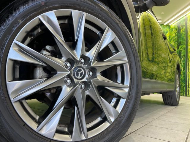 �y����19�C���`�A���~�z�C�[���z�O�ςɃ}�b�`���������A���~�z�C�[���𑕒����Ă���܂��B�e��ЊO�A���~�z�C�[����A�X�^�b�h���X�^�C�����戵�����Ă���܂��B���񂲑��k����������