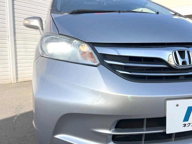 �yHID�w�b�h���C�g�z���ɖ��邭�O�����Ƃ炵�Ă����̂ŁA���V����Ԃ̑��s�������E�ǍD�ň��S���Ă���肢�������܂��B