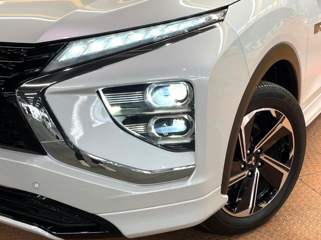 �yLED�w�b�h���C�g�z���V����ԑ��s�����ǍD�Ȏ��E���m�ۂ����S���ĉ^�]�ł��鍂�P�xLED�w�b�h���C�g�𑕔�!�_�����x�������A����d�͂��}�����Ă��܂��B