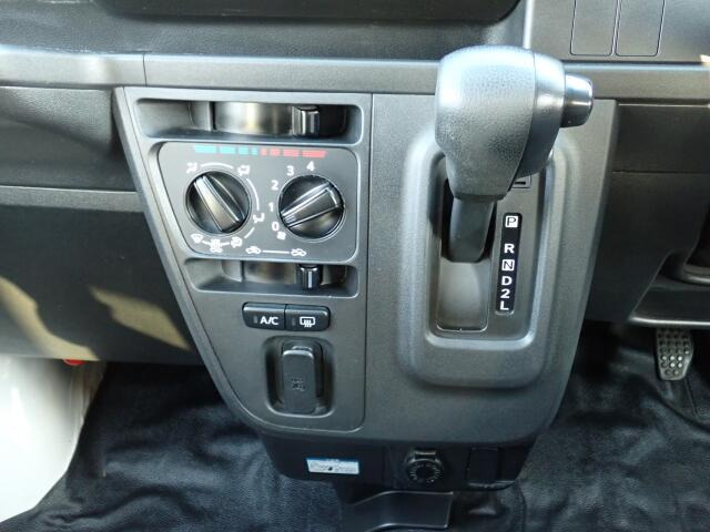 �V�t�g�ƃG�A�R���ł��B�_�C�������̃}�j���A���G�A�R���ɂȂ�܂��B�V���v���Ŏg���₷��!