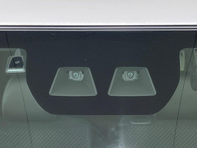 �y�X�}�[�g�A�V�X�g�z���s���ɑO���̎ԗ�����F�����A�Փ˂������Ȏ��͌x��ƃu���[�L�ŏՓˉ���Ɣ�Q�y�����A�V�X�g�B�����S�Ƀh���C�u�����y���݂��������܂��B