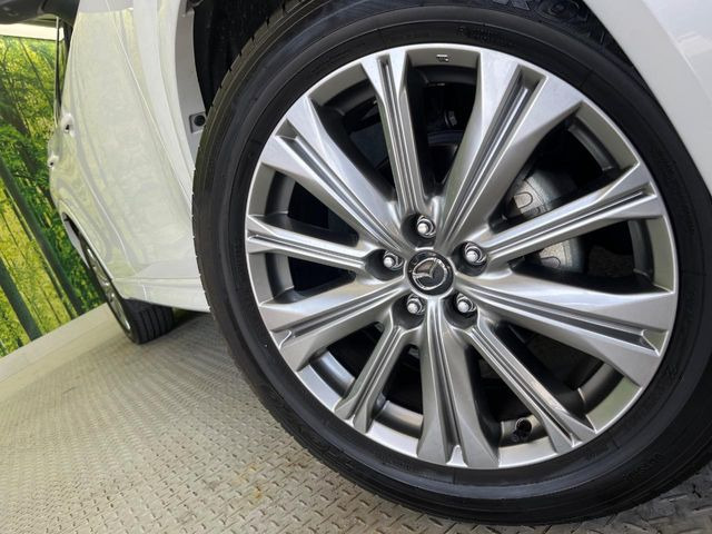 �y����19�C���`�A���~�z�C�[���z�O�ςɃ}�b�`���������A���~�z�C�[���𑕒����Ă���܂��B�e��ЊO�A���~�z�C�[����A�X�^�b�h���X�^�C�����戵�����Ă���܂��B���񂲑��k����������