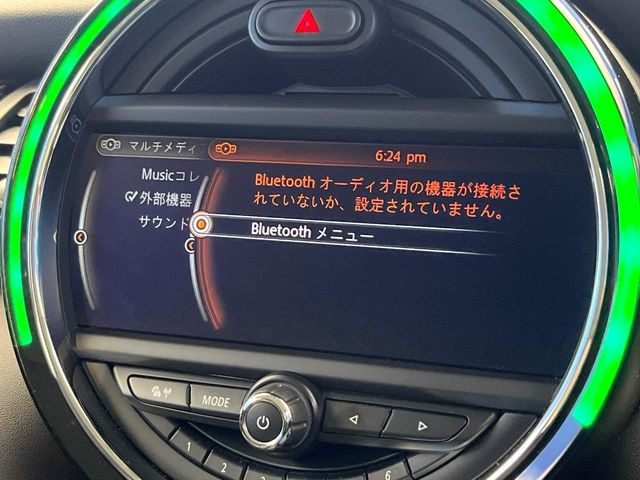 ��Bluetooth:���莝���̃X�}�[�g�t�H���ȂǂƐڑ����A�n���Y�t���[�ʘb��Տꊴ����~���[�W�b�N�Đ������y���݂��������܂��B�����ڑ��ł��̂Ŕς킵��������܂����