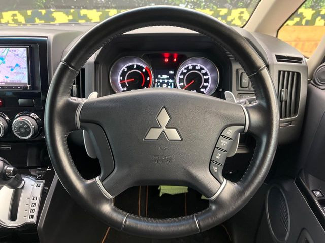 �y�����v�����X�e�A�����O�z�㎿�Ȋv���g�p���邱�ƂŁA��ɂ����������݂ƂĂ��^�]���₷���n���h���ł���