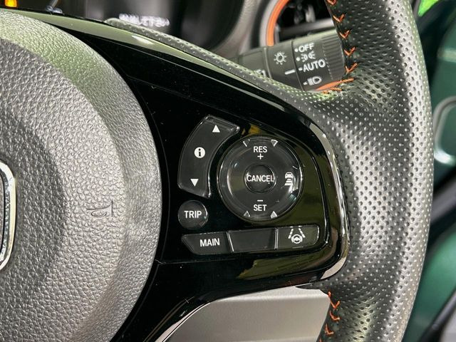 �y�A�_�v�e�B�u�N���[�Y�R���g���[���z�������H�ł̒��������s���y��!!�����ő��x��ۂN���[�Y�R���g���[�����A�Փˌy���V�X�e���ƘA�g���A�O���̎ԗ������m���ĎԊԂ�ۂ悤�ɑ��x���߂��Ă���܂�!!