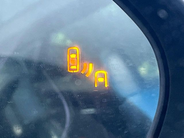 �y�u���C���h�X�|�b�g���j�^�[�z���s���A�h�A�~���[�̎��p�ɂȂ�₷���ӏ��Ɍ㑱�Ԃ��ڋ߂���ƃT�C�h�~���[�̃����Y�Ɍx����\��!�h���C�o�[�ɒ��ӊ��N�����Ă���܂��B