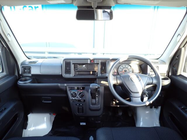 �C���p�l�摜�ɂȂ�܂��B�ԓ��͐��Ǝ҂ɂĎ����N���[�j���O�{�H�ς݂Ȃ̂ŁA��ϐ����ł��B