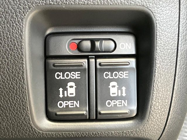 �y�����p���[�X���C�h�h�A�z�X�}�[�g�L�[��^�]�Ȃ̃X�C�b�`�Ō�ȗ����X���C�h�h�A�̊J���\���d��������͂����ăh�A���J����K�v�������A�����Ȃ��q�l�ł��ȒP�ɊJ���߂ł����K�ł���