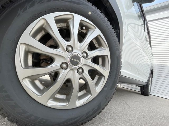 �y14�C���`�A���~�z�C�[���z�O�ςɃ}�b�`�����A���~�z�C�[���𑕒����Ă���܂��B�e��A���~�z�C�[����A�X�^�b�h���X�^�C�����戵�����Ă���܂��B���񂲑��k����������