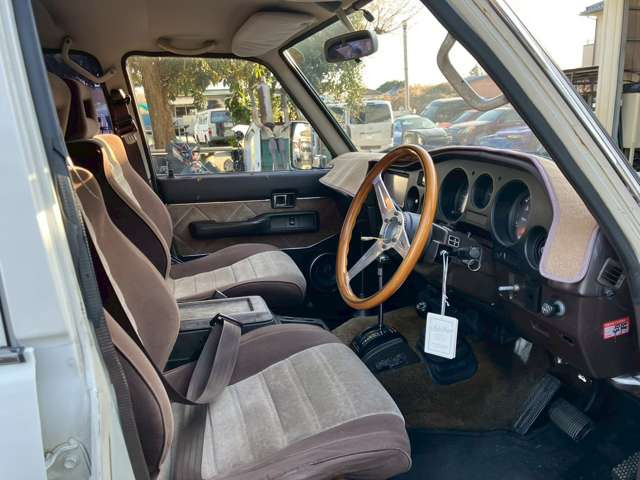 �C�ɂȂ邨�Ԃ�����܂�����E�̓d�b�ԍ����璼�ڂ��X�ɂ��₢���킹���������B�x�����@����ԗ����A��Ԃ܂łȂ�ł������������Ē����܂��B�X�^�b�t�ꓯ���A�����҂����Ă���܂��B