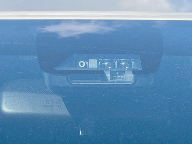 �y�g���^�Z�[�t�e�B�Z���X�z���s���ɑO���̎ԗ�����F�����A�Փ˂������Ȏ��͌x��ƃu���[�L�ŏՓˉ���Ɣ�Q�y�����A�V�X�g�B�����S�Ƀh���C�u�����y���݂��������܂��B