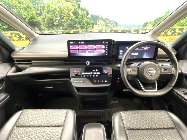 セレナ1.4 e-POWER ハイウェイスターV