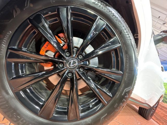 �y����20�C���`�A���~�z�C�[���z�O�ςɃ}�b�`���������A���~�z�C�[���𑕒����Ă���܂��B�e��ЊO�A���~�z�C�[����A�X�^�b�h���X�^�C�����戵�����Ă���܂��B���񂲑��k����������