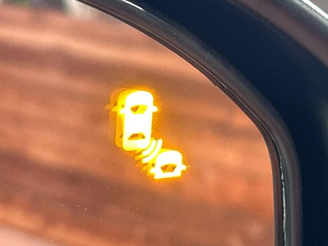 �y�u���C���h�X�|�b�g�C���t�H���[�V�����z���s���A�h�A�~���[�̎��p�ɂȂ�₷���ӏ��Ɍ㑱�Ԃ��ڋ߂���ƃT�C�h�~���[�t�߂Ɍx����\���A�h���C�o�[�ɒ��ӊ��N�����Ă���܂��B