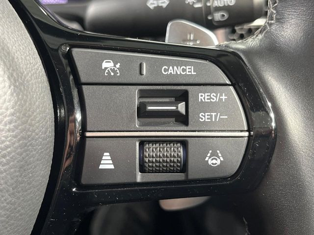 �y�z���_�Z���V���O�z���s���ɑO���̎ԗ�����F�����A�Փ˂������Ȏ��͌x��ƃu���[�L�ŏՓˉ���Ɣ�Q�y�����A�V�X�g�B�����S�Ƀh���C�u�����y���݂��������܂��B