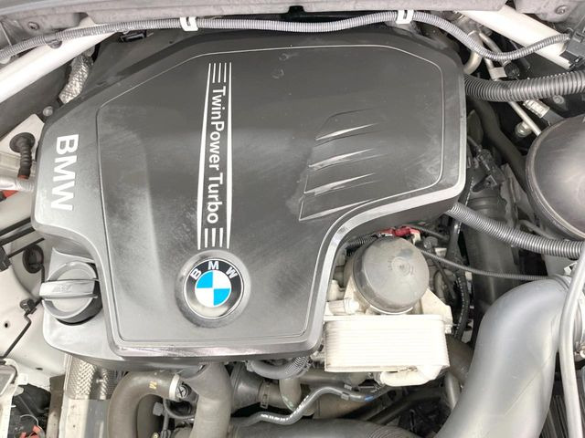 ●当店では、各メーカーの専用診断テスターを導入。国家資格を持つテクニカルスタッフも常駐しておりますので、万が一の際にも安心してご利用いただけます。