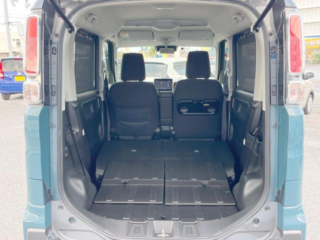 ���i�̂���������ʋ΁A���}���ɏ\���ȉ׎��X�y�[�X���m�ۂ��Ă���܂��B�Z�J���h�V�[�g��|���ƁA�傫�ȉו��̐ύڂ��\�ł���