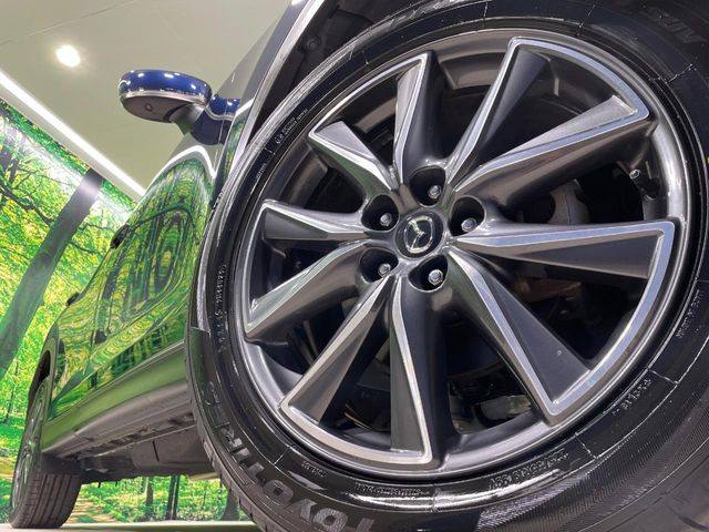 �y����19�C���`�A���~�z�C�[���z�O�ςɃ}�b�`���������A���~�z�C�[���𑕒����Ă���܂��B�e��ЊO�A���~�z�C�[����A�X�^�b�h���X�^�C�����戵�����Ă���܂��B���񂲑��k����������