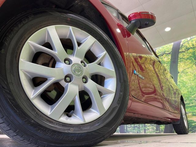 �y�O���[�h��p����15�C���`�A���~�z�C�[���z�f�U�C�����̍��������A���~�z�C�[���𑕒����Ă���܂��B�e��ЊO�A���~�z�C�[����A�X�^�b�h���X�^�C�����戵�����Ă���܂��B���񂲑��k����������