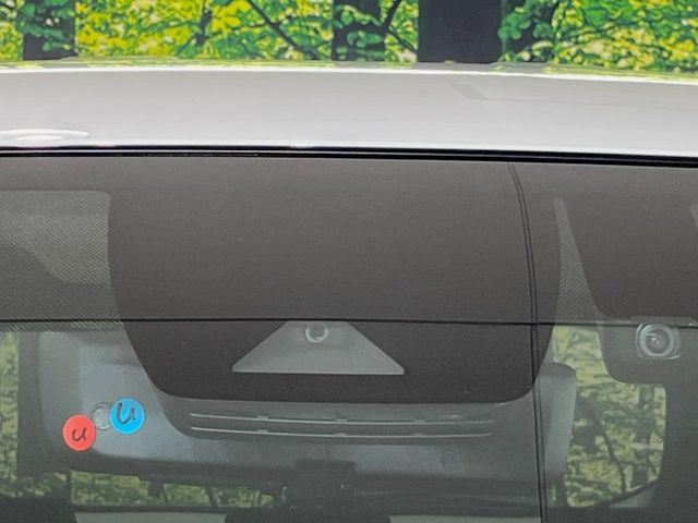 �y�g���^�Z�[�t�e�B�Z���X�z���s���ɑO���̎ԗ�����F�����A�Փ˂������Ȏ��͌x��ƃu���[�L�ŏՓˉ���Ɣ�Q�y�����A�V�X�g�B�����S�Ƀh���C�u�����y���݂��������܂��B