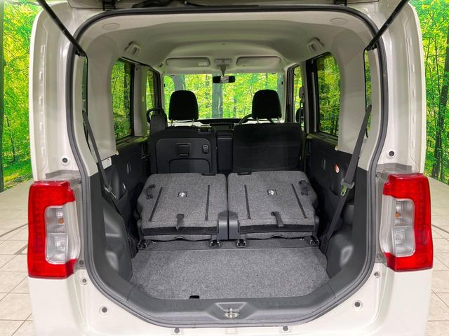 普段のお買い物や通勤、送迎等に十分な荷室スペースを確保しております。セカンドシートを倒すと、大きな荷物の積載も可能です♪