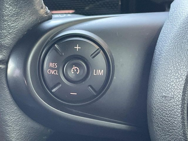 ���I�[�g�N���[�Y�R���g���[��:�������H�⎩���Ԑ�p���H���ɂāA�葬���q���\�ƂȂ�֗��ȋ@�\�ł��B�������ړ��̍ۂł����ɂ����֗��ɂ��g�����������܂���