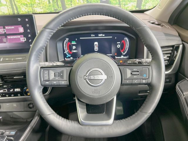 �y�����v�����X�e�A�����O�z�㎿�Ȋv���g�p���邱�ƂŁA��ɂ����������݂ƂĂ��^�]���₷���n���h���ł���