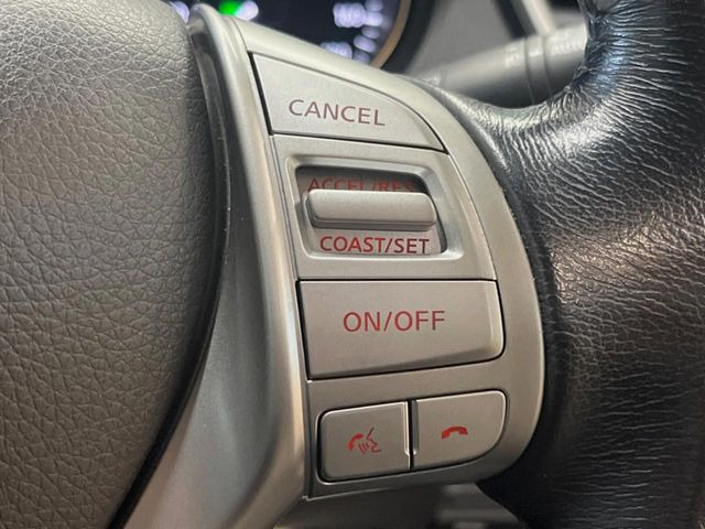 �y�N���[�Y�R���g���[���z�������H�����N���N���s�B�A�N�Z���𗣂��Ă���葬�x�ő��s���ł��A�������^�]���̕��S���y��!�����E�������ȒP�ȃX�C�b�`����Œ����ł��܂��B