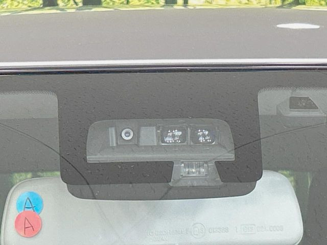 �y�X�Y�L �Z�[�t�e�B�T�|�[�g�z���s���ɑO���̎ԗ�����F�����A�Փ˂������Ȏ��͌x��ƃu���[�L�ŏՓˉ���Ɣ�Q�y�����A�V�X�g�B�����S�Ƀh���C�u�����y���݂��������܂��B