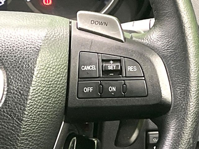 �y�N���[�Y�R���g���[���z�������H�����N���N���s�B�A�N�Z���𗣂��Ă���葬�x�ő��s���ł��A�������^�]���̕��S���y��!�����E�������ȒP�ȃX�C�b�`����Œ����ł��܂��B