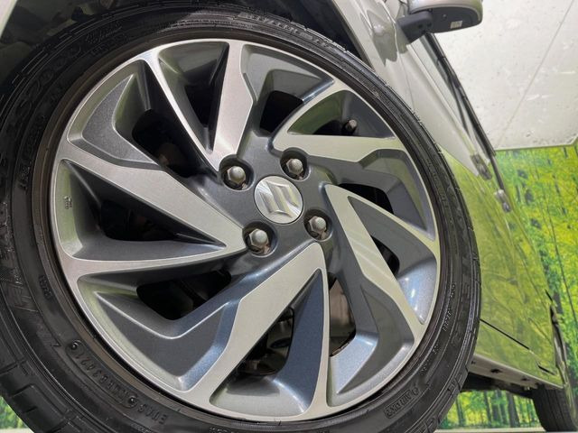 �y����15�C���`�A���~�z�C�[���z�O�ςɃ}�b�`���������A���~�z�C�[���𑕒����Ă���܂��B�e��ЊO�A���~�z�C�[����A�X�^�b�h���X�^�C�����戵�����Ă���܂��B���񂲑��k����������