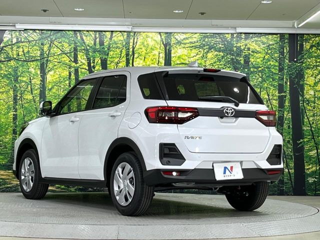 ☆全国のネクステージからお取り寄せが可能※!遠方の店舗に展示してあるクルマが気になる場合も、最寄りの店舗でご覧いただくことが可能です!是非私たちに要望をお聞かせください!※別途費用