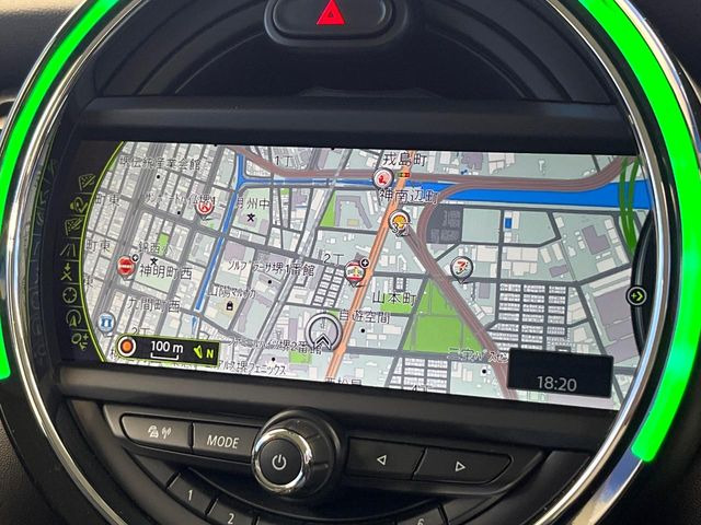 �������i�r:��̊��̂���i�r�́A����������ԓ������o���Ă���܂��B�I�[�f�B�I�@�\���[�����Ă���܂��̂ŁA�^�]�����y���߂܂���