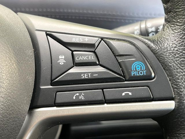 【プロパイロット】高速道路での長距離走行が楽に!!渋滞時と巡回走行のシーンで、アクセル・ブレーキ・ステアリングを自動で制御し、長距離運転の負担を軽減してくれます♪