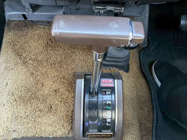 �C�ɂȂ邨�Ԃ�����܂�����E�̓d�b�ԍ����璼�ڂ��X�ɂ��₢���킹���������B�x�����@����ԗ����A��Ԃ܂łȂ�ł������������Ē����܂��B�X�^�b�t�ꓯ���A�����҂����Ă���܂��B