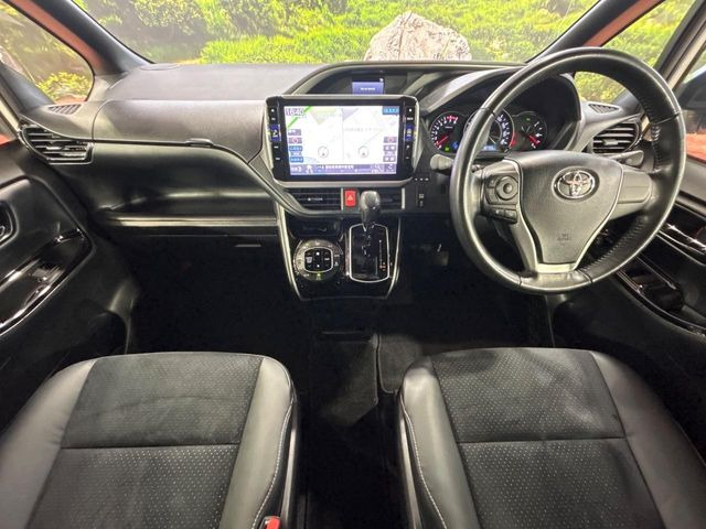 ヴォクシー2.0 ZS 煌III