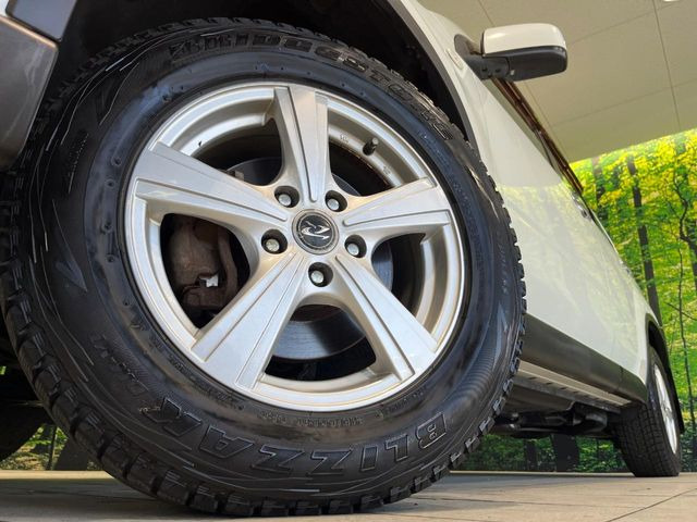 �y16�C���`�A���~�z�C�[���z�O�ςɃ}�b�`�����A���~�z�C�[���𑕒����Ă���܂��B�e��A���~�z�C�[����A�X�^�b�h���X�^�C�����戵�����Ă���܂��B���񂲑��k����������