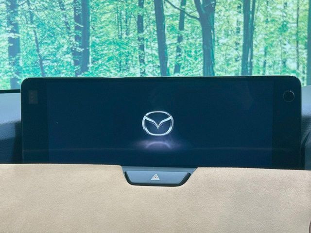 �y12.3�C���`�}�c�_�R�l�N�g�z�ԓ��̕��͋C�Ƀ}�b�`������^�f�B�X�v���C�B�X�}�z�ڑ��ł̃i�r�g�p��Bluetooth�Đ����A�l�X�ȋ@�\���y���߂܂��B�����I�ȃ_�C�������삪�\�ŁA�g��������ǍD�ł��B