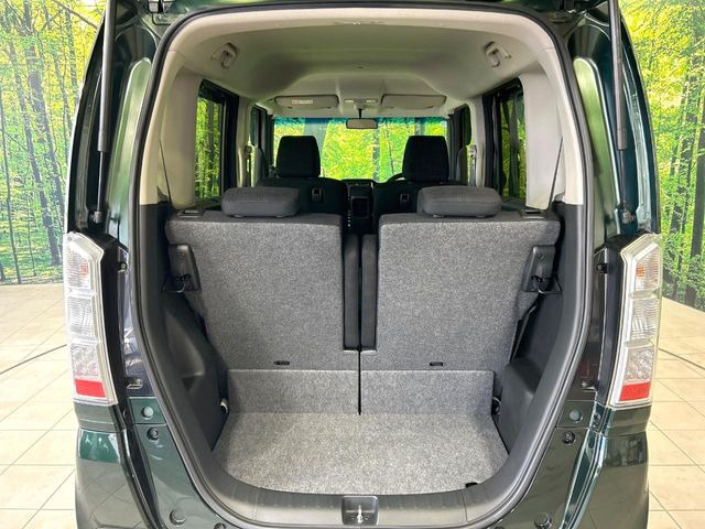 ���i�̂���������ʋ΁A���}���ɏ\���ȉ׎��X�y�[�X���m�ۂ��Ă���܂��B�Z�J���h�V�[�g��|���ƁA�傫�ȉו��̐ύڂ��\�ł���