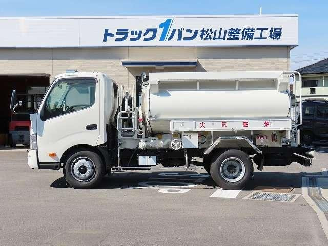 デュトロタンクローリー車