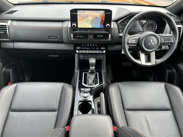 トライトン2.4 GSR ディーゼル 4WD