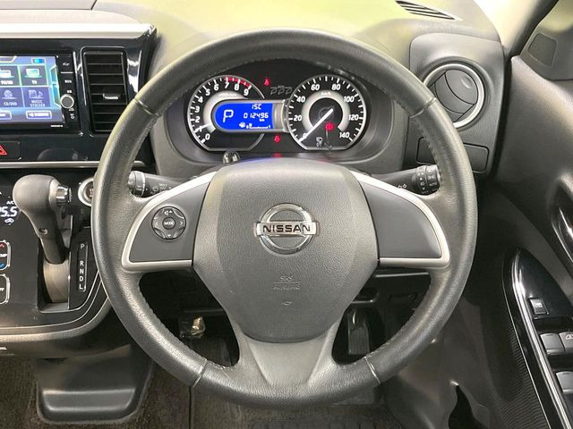 �y�����v�����X�e�A�����O�z�㎿�Ȋv���g�p���邱�ƂŁA��ɂ����������݂ƂĂ��^�]���₷���n���h���ł���