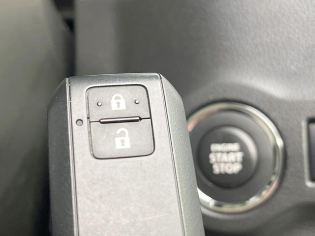 �y�L�[���X�X�^�[�g�V�X�e���z�J�o����|�P�b�g�ɓ��ꂽ�܂܂ł��h�A�̎{���E�������\�ȃX�}�[�g�L�[�𑕔��B�G���W���̃I���E�I�t�����J�M�����o���K�v����������Ƃ��Ă��֗��ł���