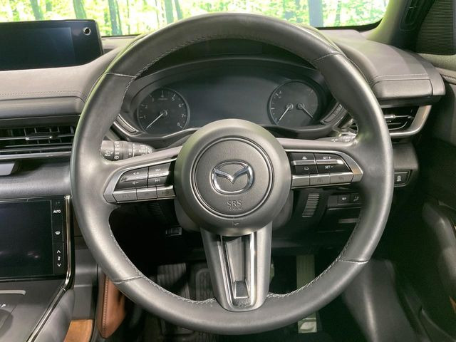 �y�����v�����X�e�A�����O�z�㎿�Ȋv���g�p���邱�ƂŁA��ɂ����������݂ƂĂ��^�]���₷���n���h���ł���